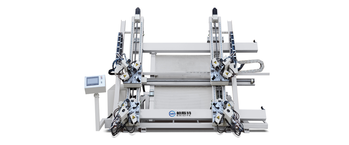 鋁門窗數(shù)控四頭組角機(jī)LZJ4-CNC-3000